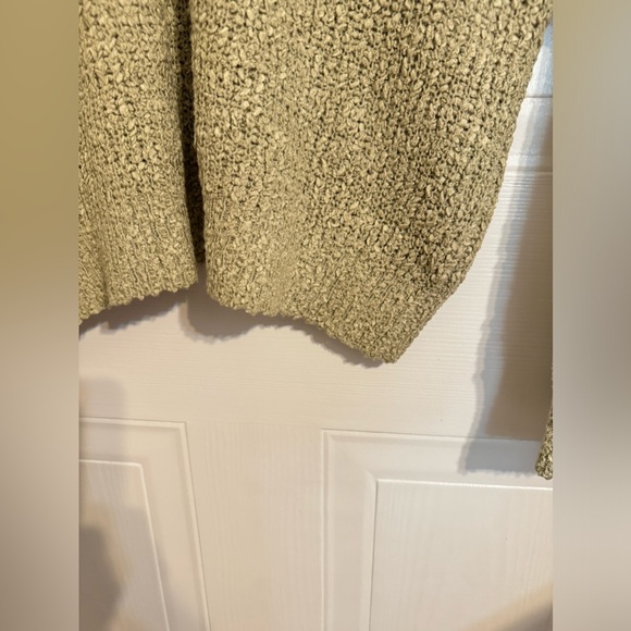 Unbranded V-Neck Army Green Long Sleeve Sweater Small - Picture 3 of 5